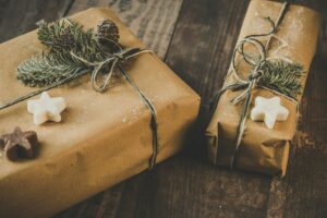 natural gift wrap greenery